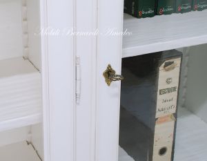 Libreria smontabile classica in legno con finitura bianco anticato